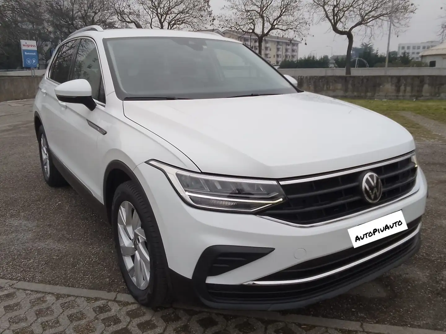Volkswagen Tiguan Volkswagen Tiguan 2.0 TDI 150 CV SCR DSG 4MOTION Bianco - 1