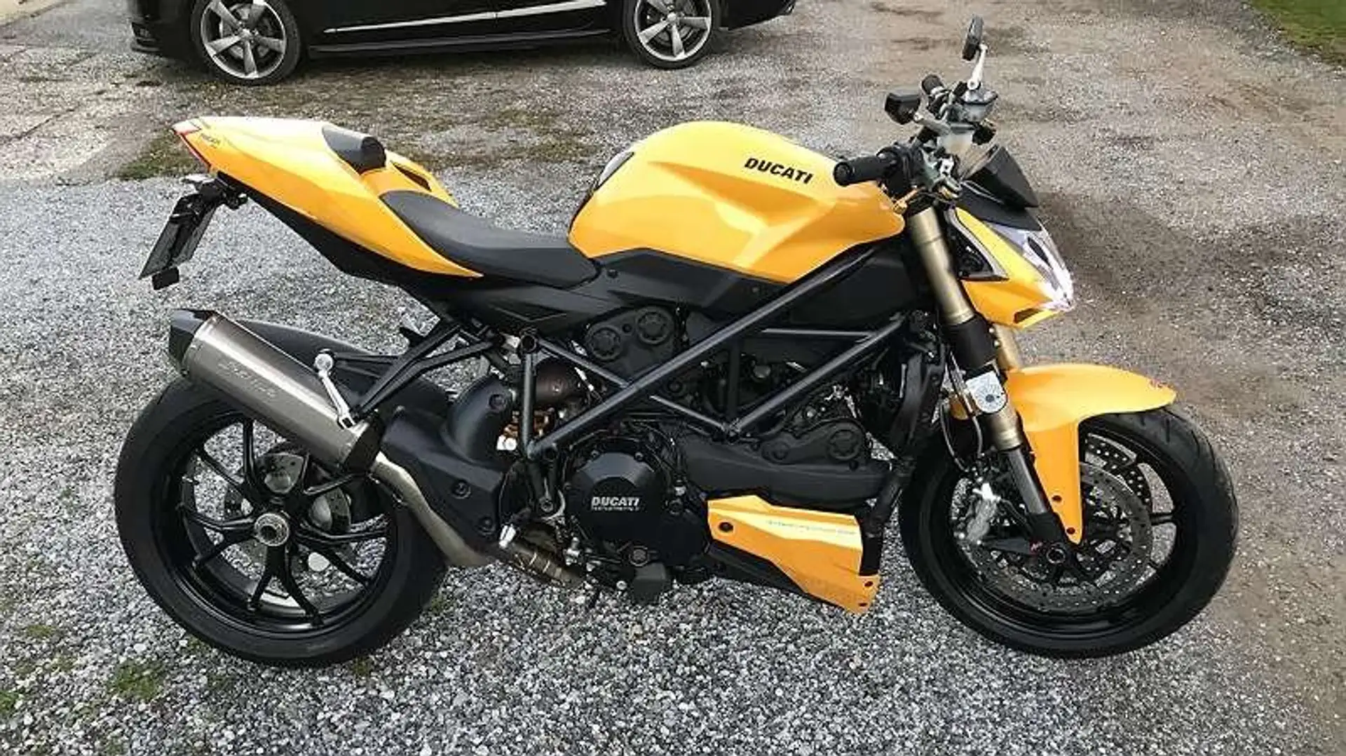 Ducati Streetfighter Jaune - 1