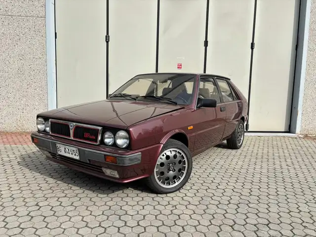 Lancia Delta HF TURBO