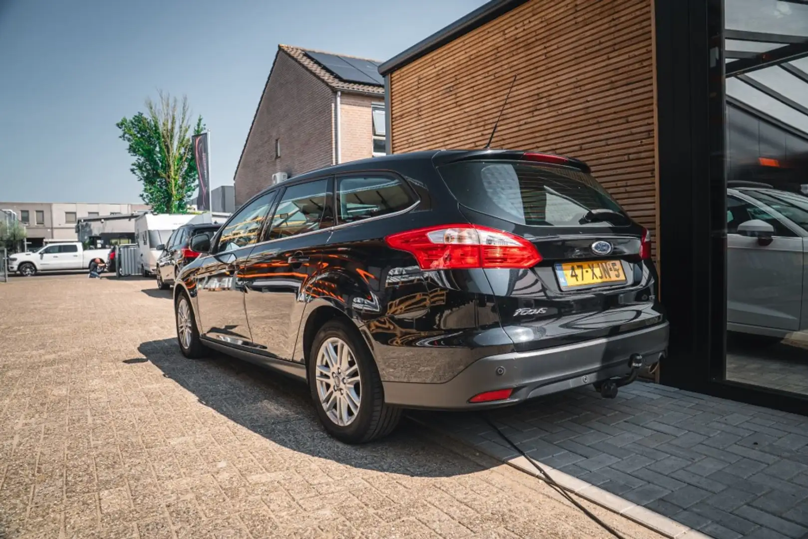 Ford Focus - crna - 2