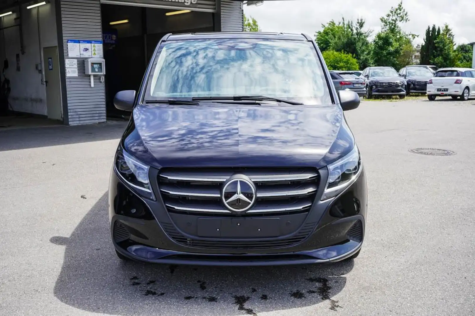 Mercedes-Benz Vito 116 CDI G-Tronic Tourer Lang - LAGER 120 kW (16... Schwarz - 2