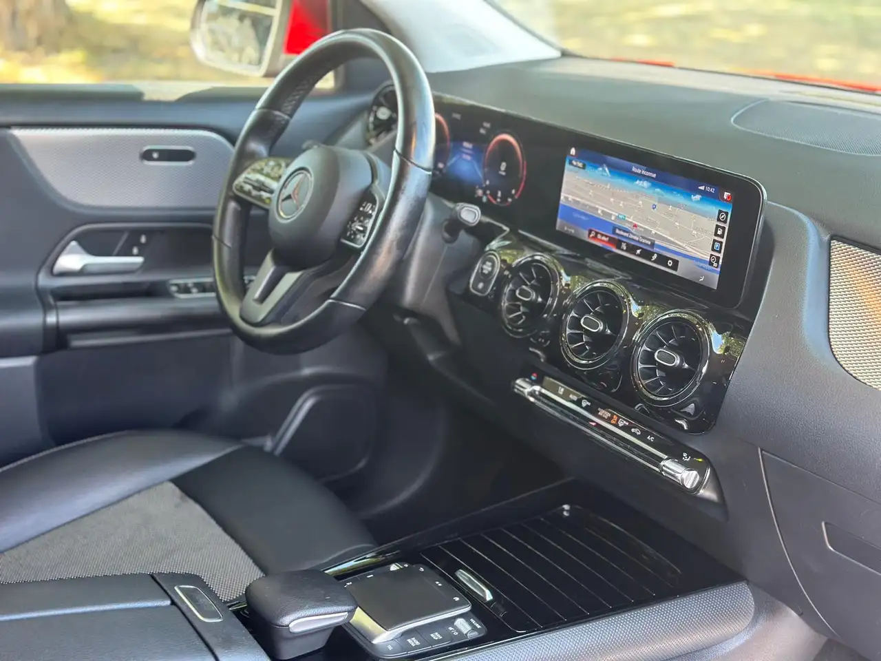 Mercedes-Benz GLA * d* AUTO* NAVI* CRUISE* SIEGES CHAUFFANTS* GARANTIE 12 MOIS*, миниатюра 17