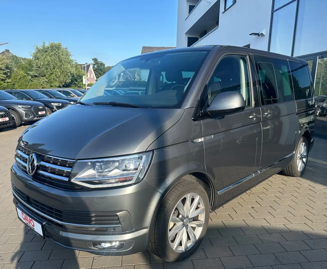 Volkswagen T6 Multivan 2.0 TDI Highline 4Motion DSG 7-Sitze Grau - 2