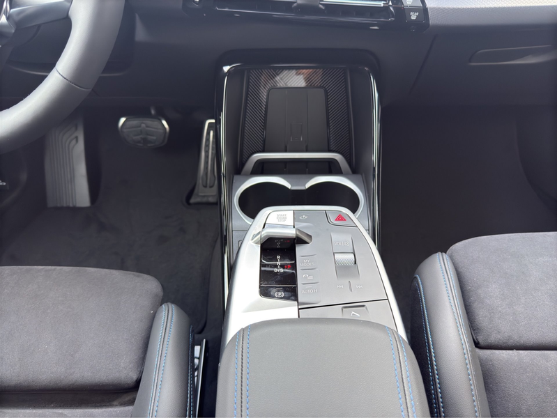 BMW X1 sDrive18d — photo 14