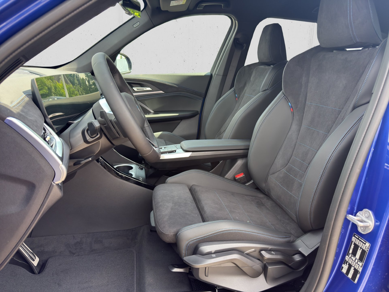 BMW X1 sDrive18d — photo 8