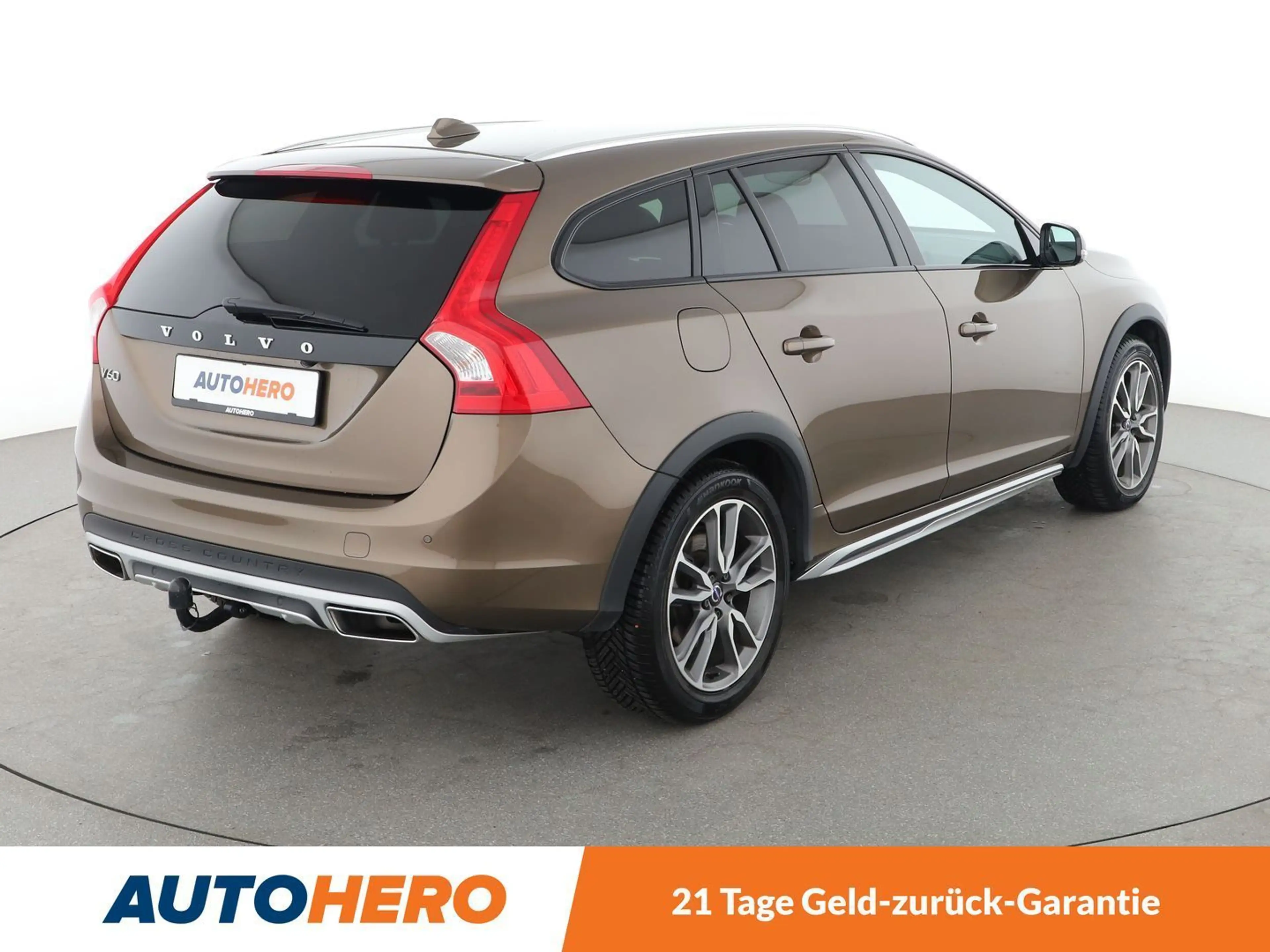 Volvo V60 Cross Country 2.4 D4 Pro AWD Aut.*NAVI*PDC*TEMPO*SHZ* — photo 6