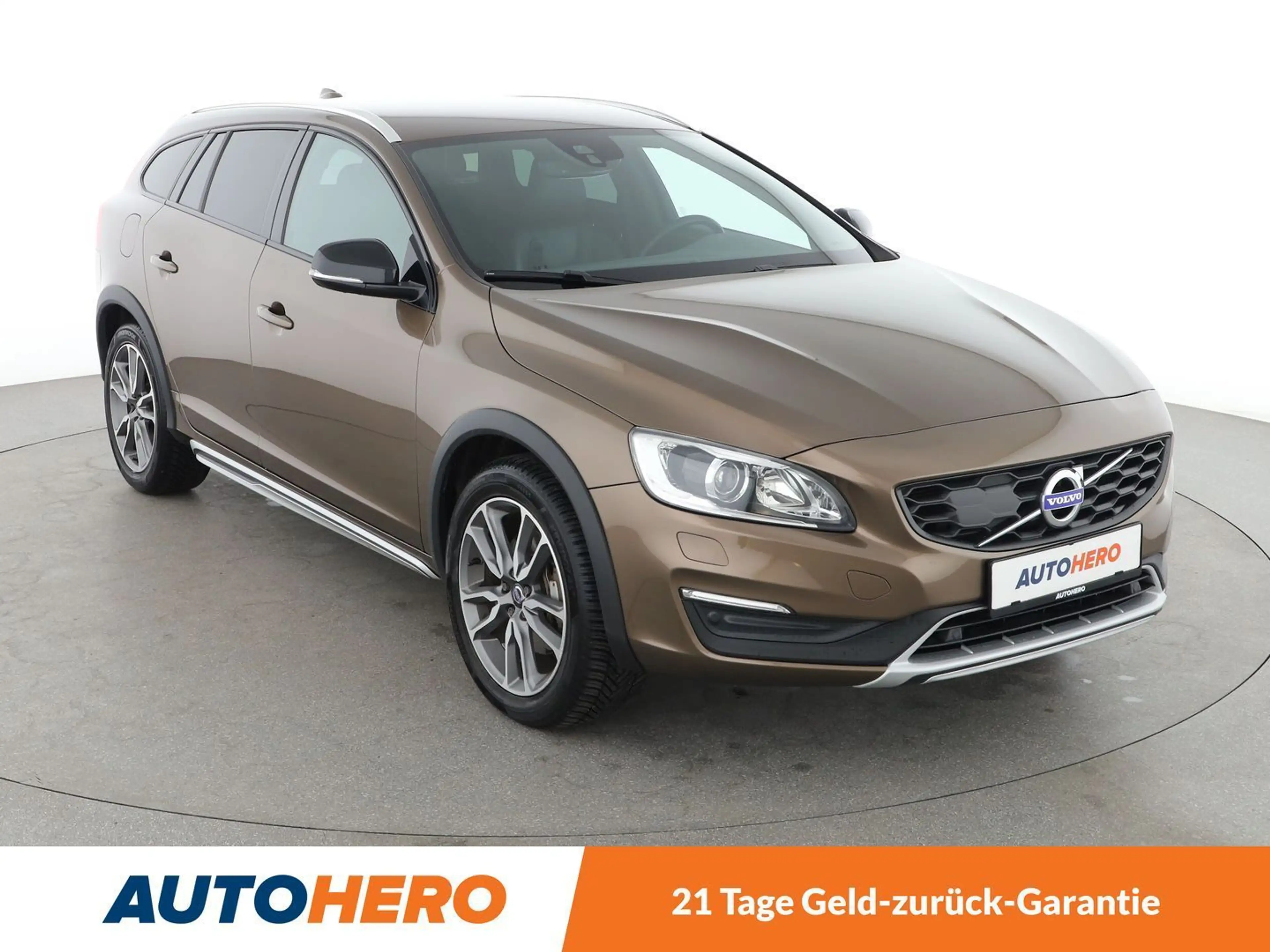 Volvo V60 Cross Country 2.4 D4 Pro AWD Aut.*NAVI*PDC*TEMPO*SHZ* — photo 8