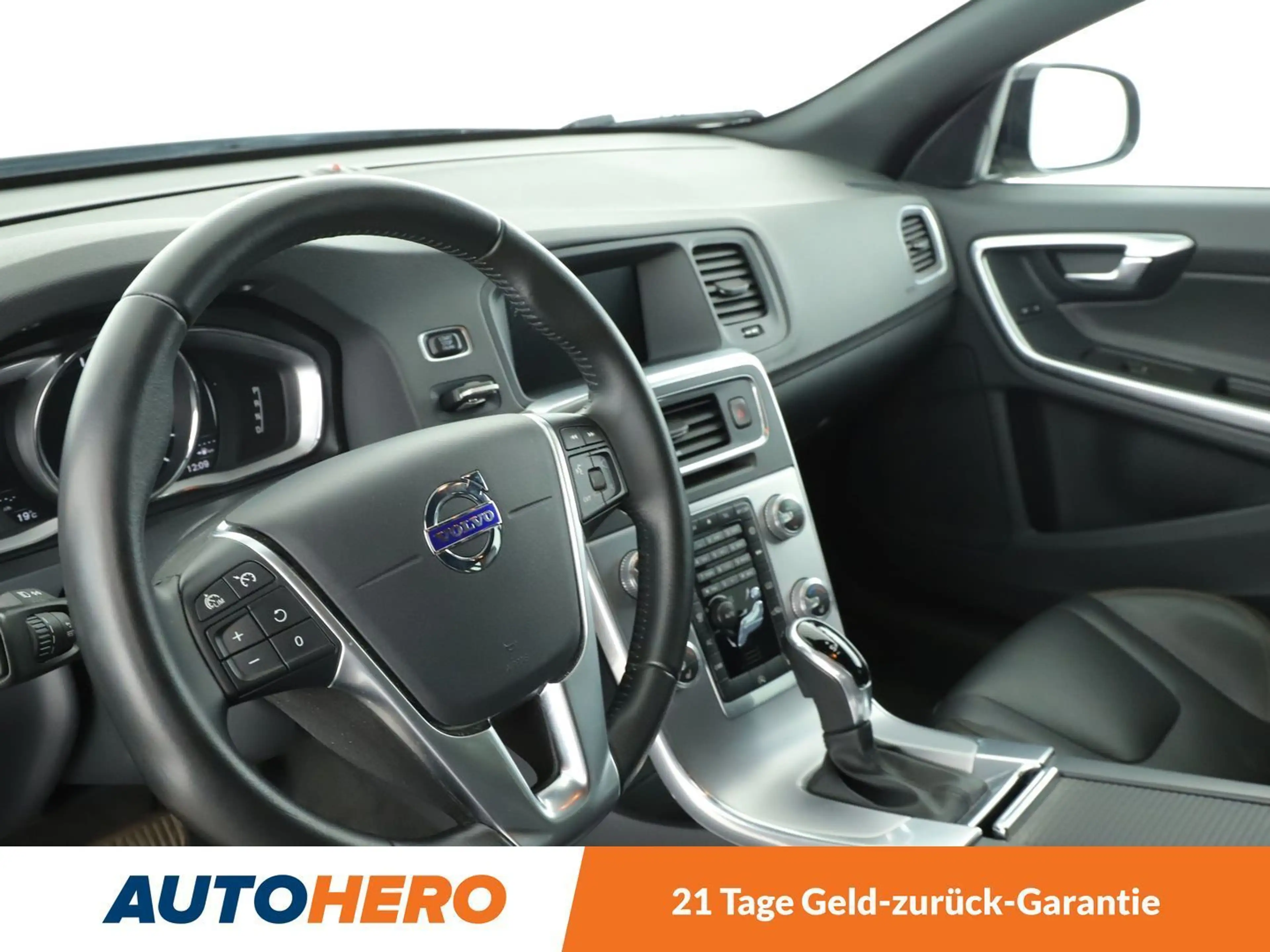 Volvo V60 Cross Country 2.4 D4 Pro AWD Aut.*NAVI*PDC*TEMPO*SHZ* — photo 11
