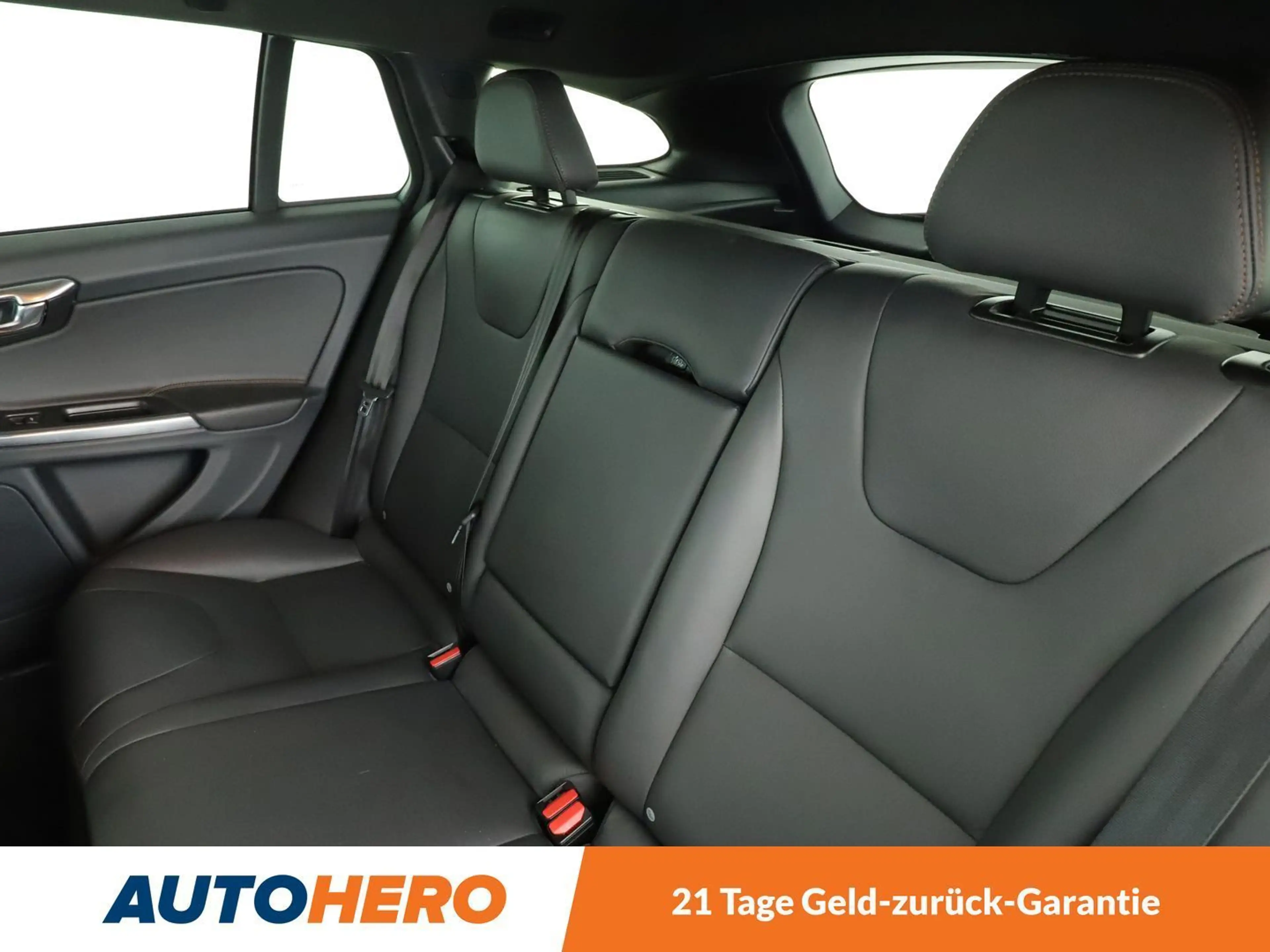 Volvo V60 Cross Country 2.4 D4 Pro AWD Aut.*NAVI*PDC*TEMPO*SHZ* — photo 14