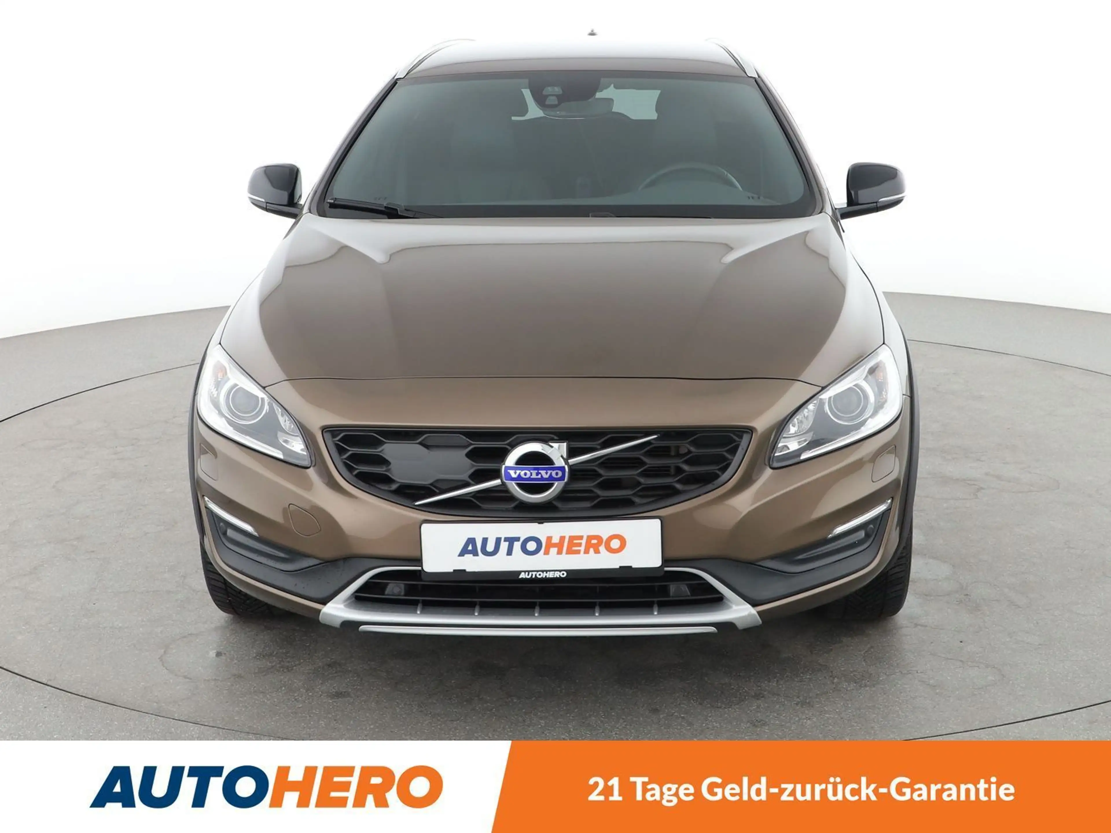 Volvo V60 Cross Country 2.4 D4 Pro AWD Aut.*NAVI*PDC*TEMPO*SHZ* — photo 9