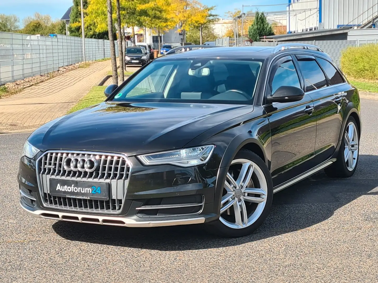 Audi A6 allroad 3.0 TDI*Panorama*LED*Navi*Autom* Schwarz - 1