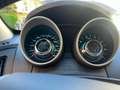 Mahindra XUV500 2.2 16V FWD W10 Rot - thumbnail 10