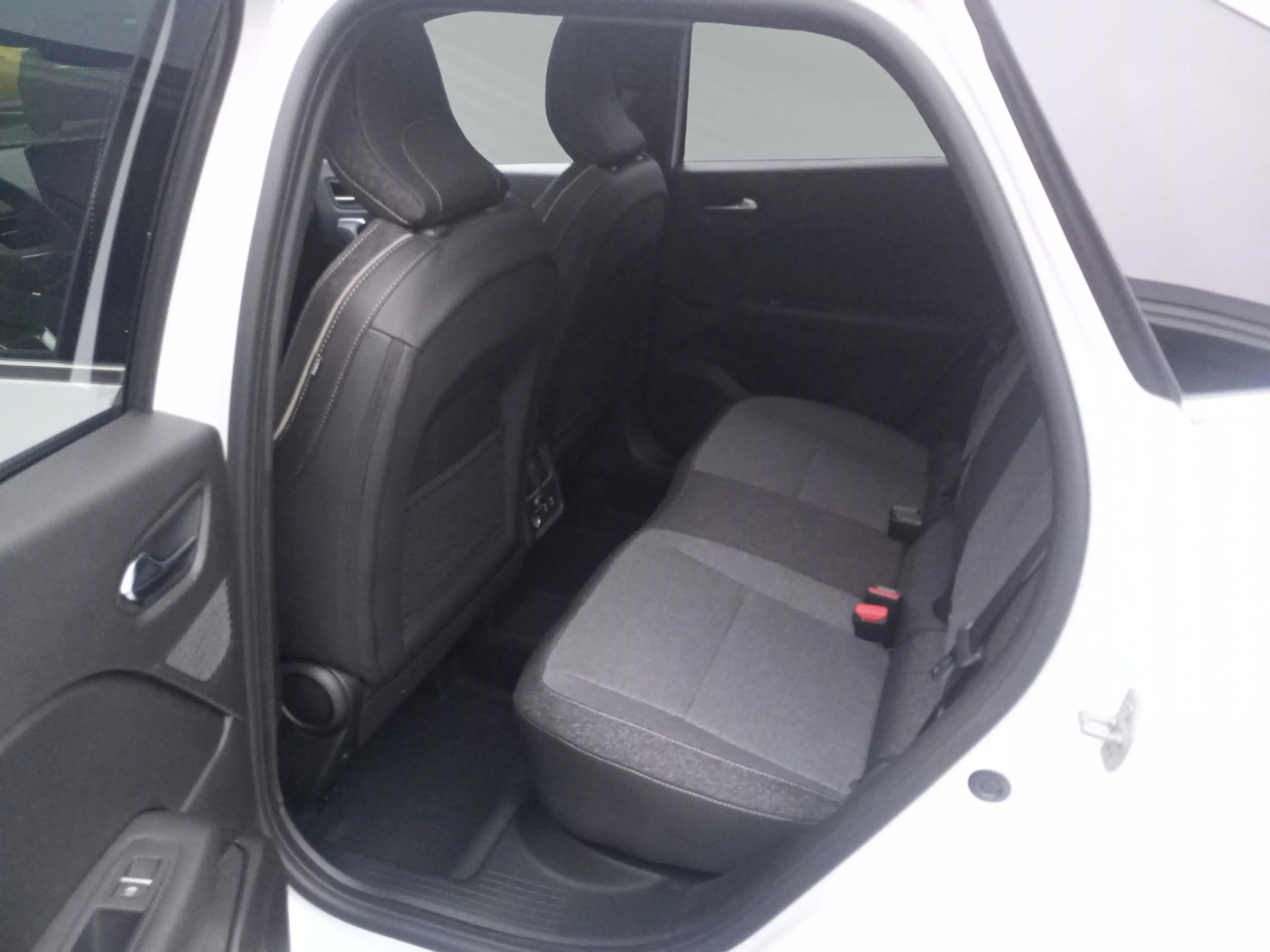 Renault Symbioz II 1.8 E-TECH Full Hybrid 160 Techno — photo 8