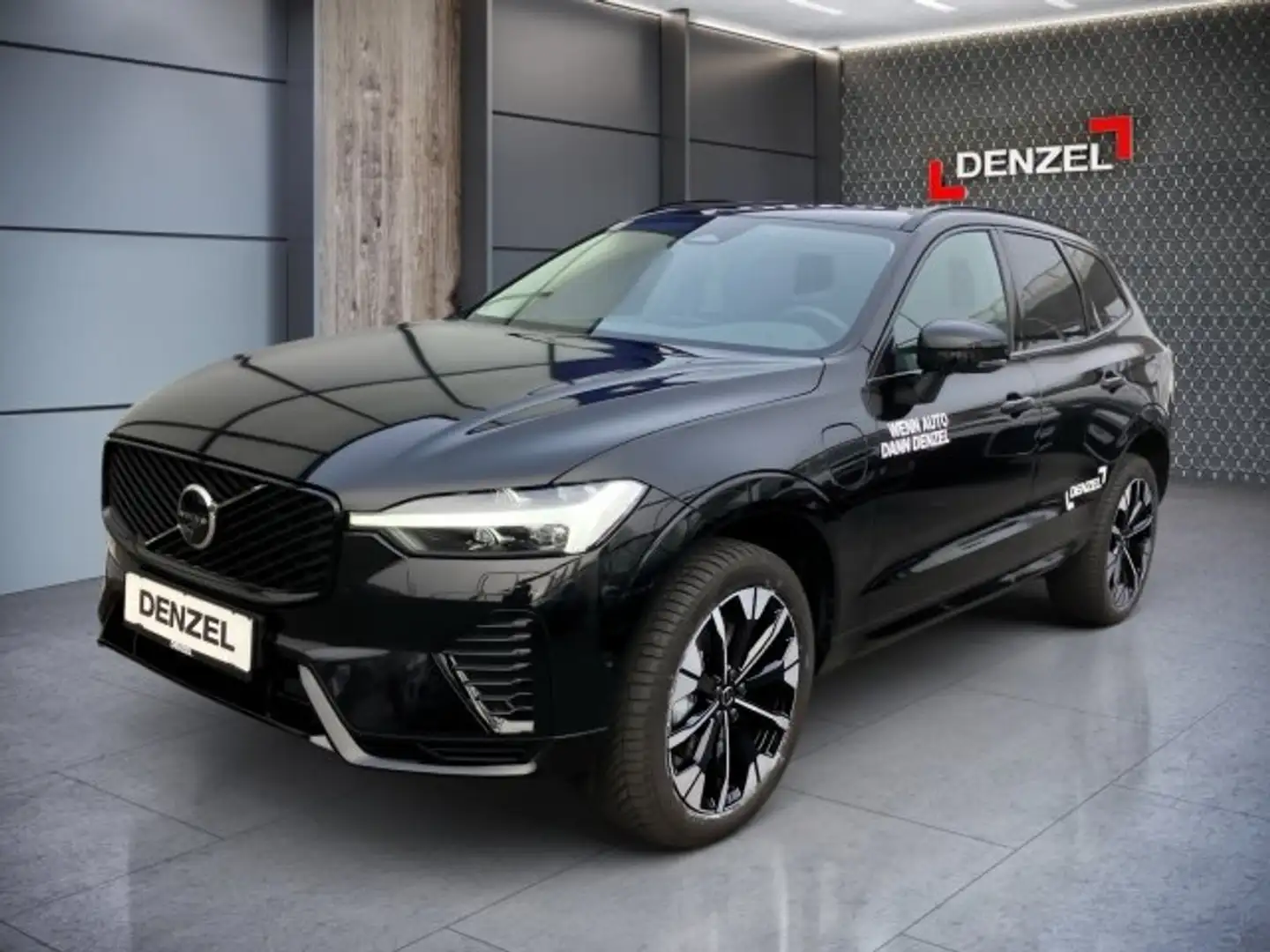 Volvo XC60 Plus, T6 AWD Plug-in Hybrid, Elektrisch/Benzin, Dark Schwarz - 1