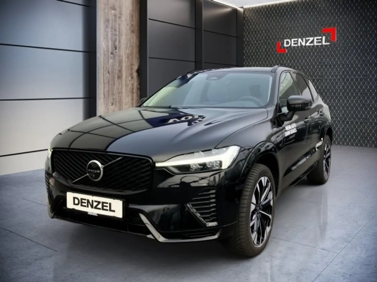 Volvo XC60 Plus, T6 AWD Plug-in Hybrid, Elektrisch/Benzin, Dark Schwarz - 2