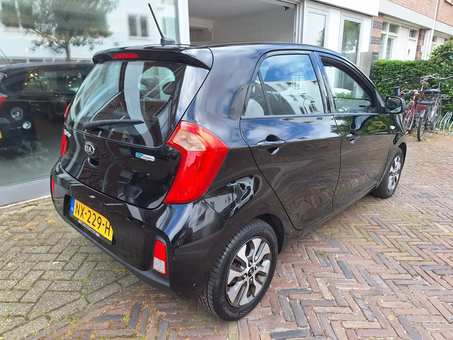 Kia Picanto 1.0 CVVT EconomyPlusLine 5Drs /Navi/Camera/Airco/1 Zwart - 2