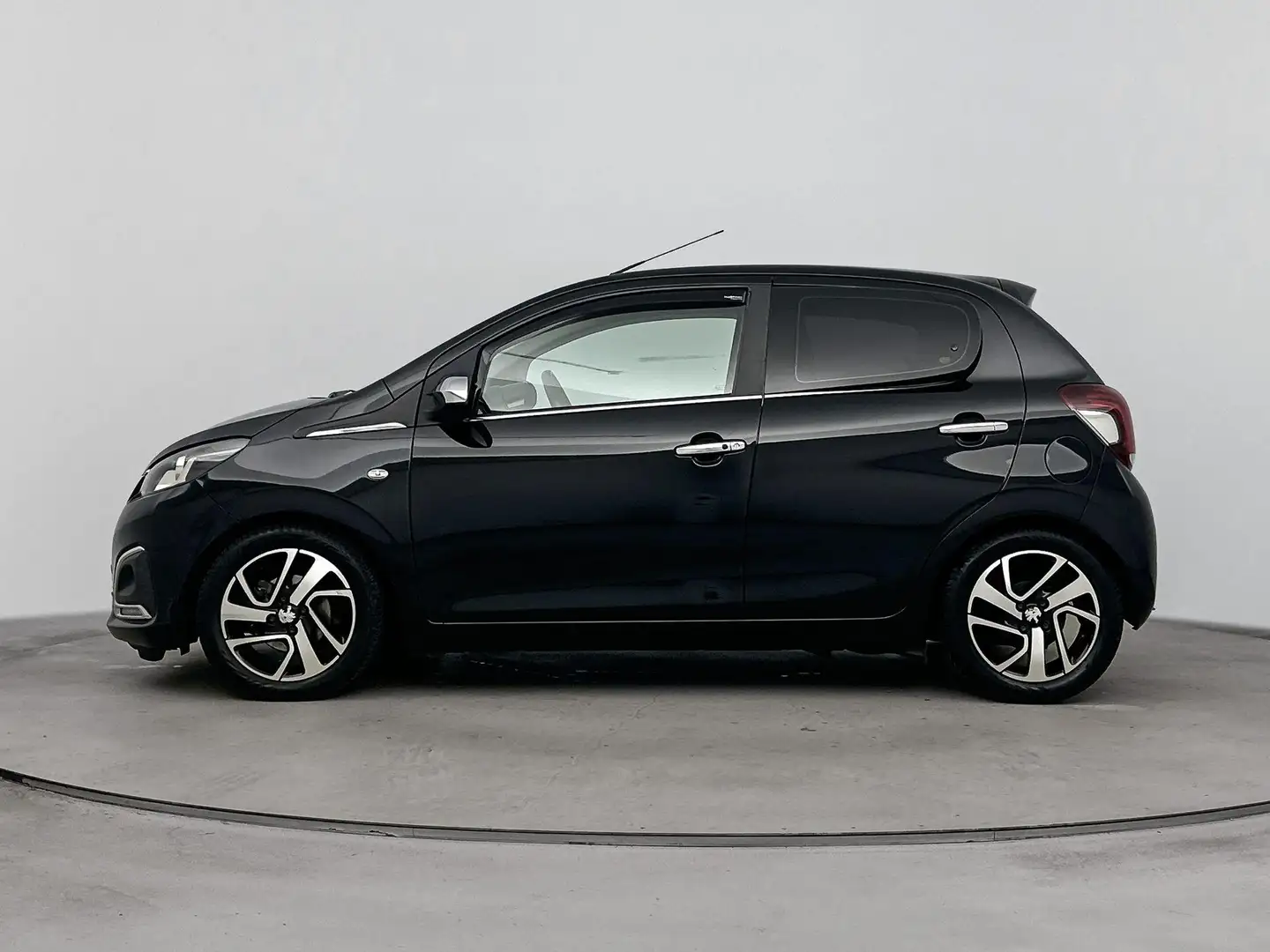 Peugeot 108 1.2 VTi Allure 82PK | Climate Control | Keyless | Noir - 2