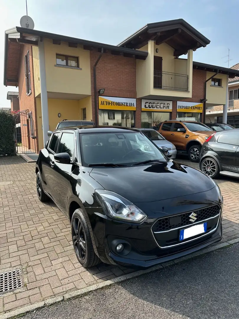 Suzuki Swift 1.2 Hybrid 4WD AllGrip Top Nero - 1