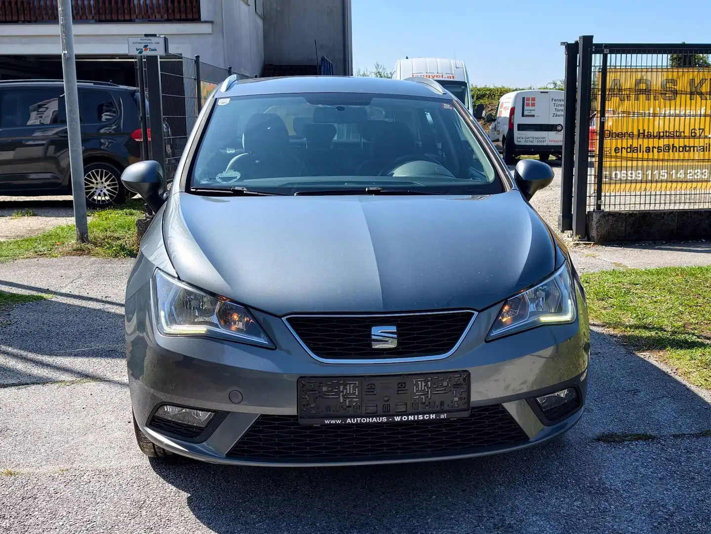 SEAT Ibiza Style Grau - 2
