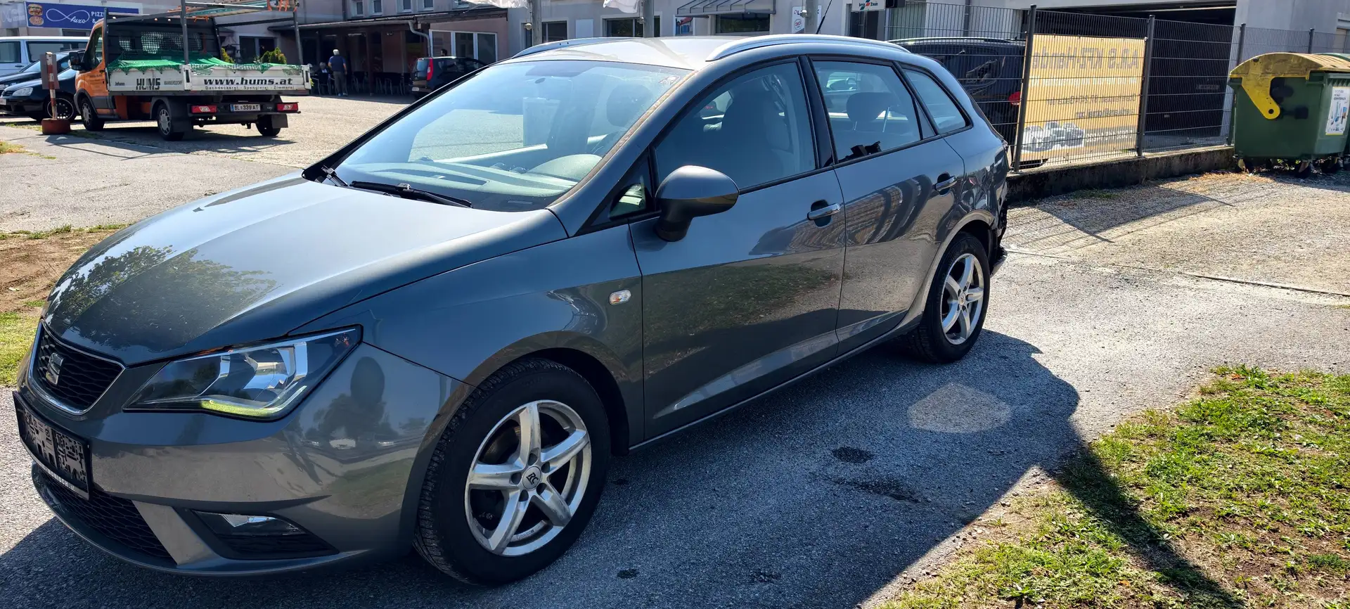 SEAT Ibiza Style Grau - 1