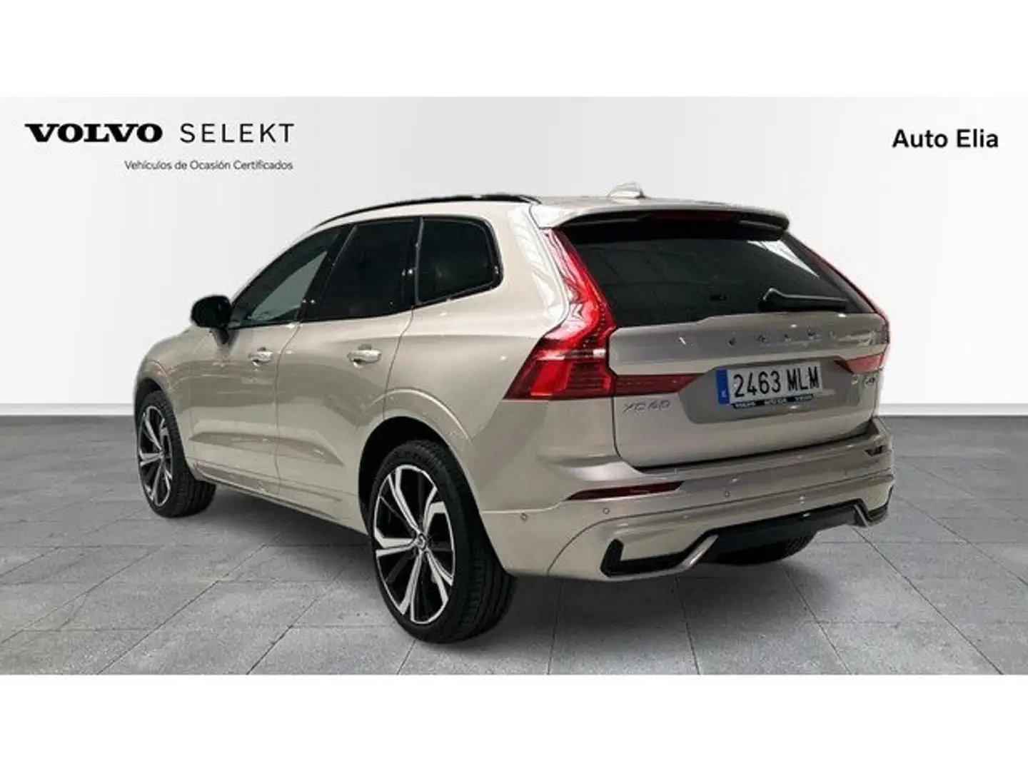 Volvo XC60 B4 Ultimate Dark AWD Aut. Gris - 2