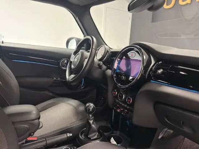 MINI One — photo 13
