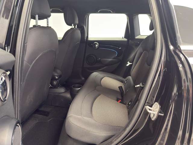 MINI One — photo 15