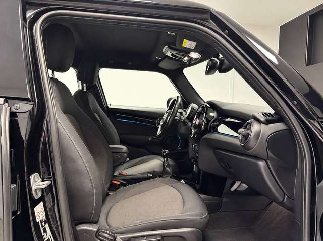 MINI One — photo 12