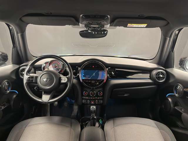 MINI One — photo 9