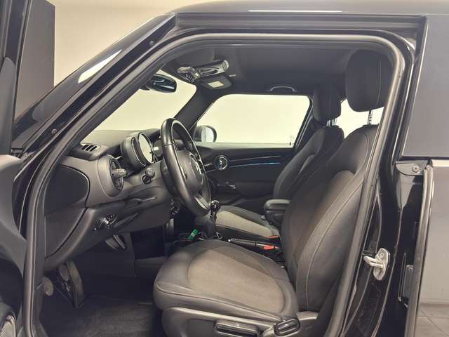 MINI One — photo 11