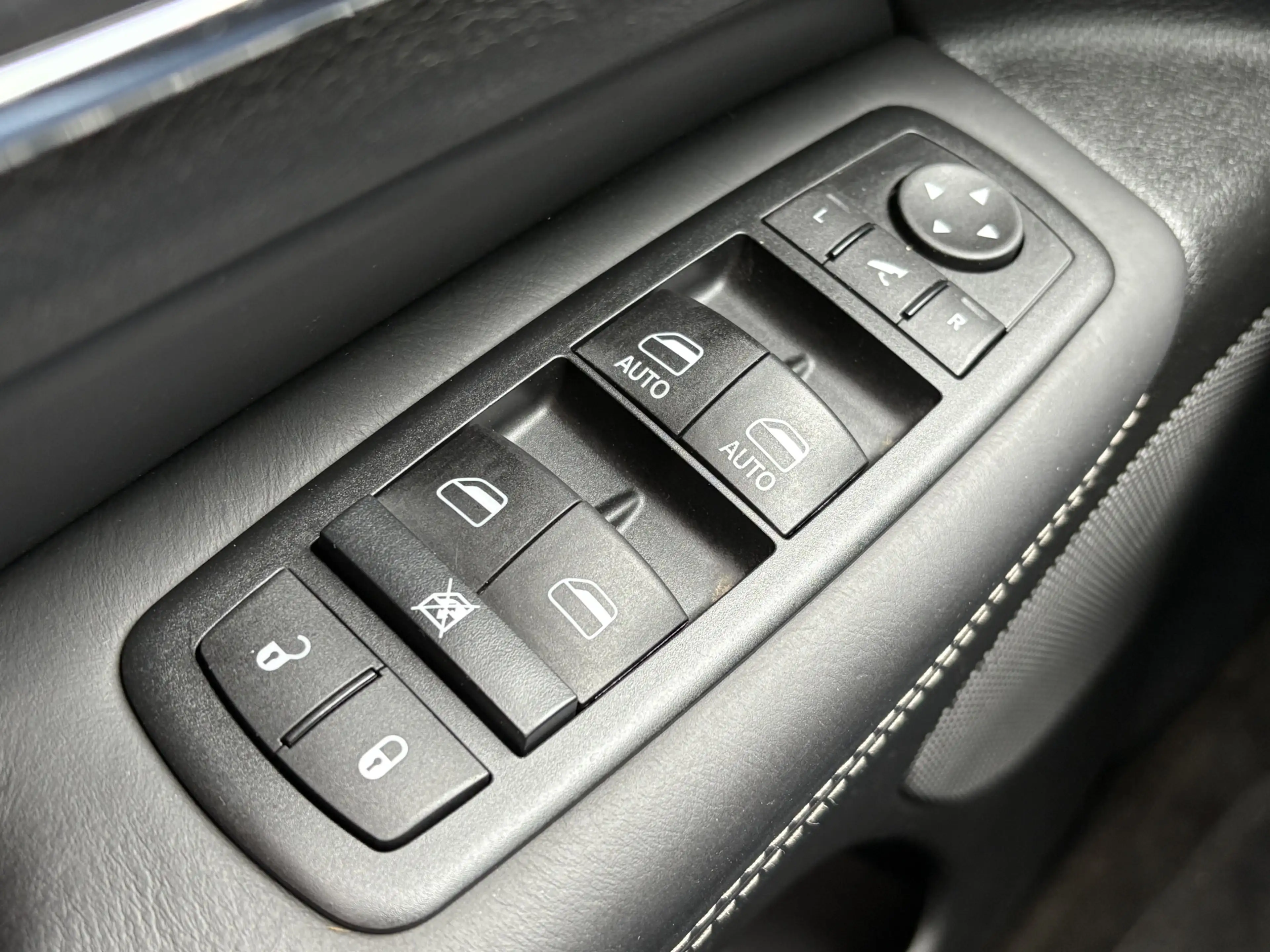 Jeep Grand Cherokee 3.0 251Pk CRD Overland / Cruise / Airco / Navi / T — photo 10