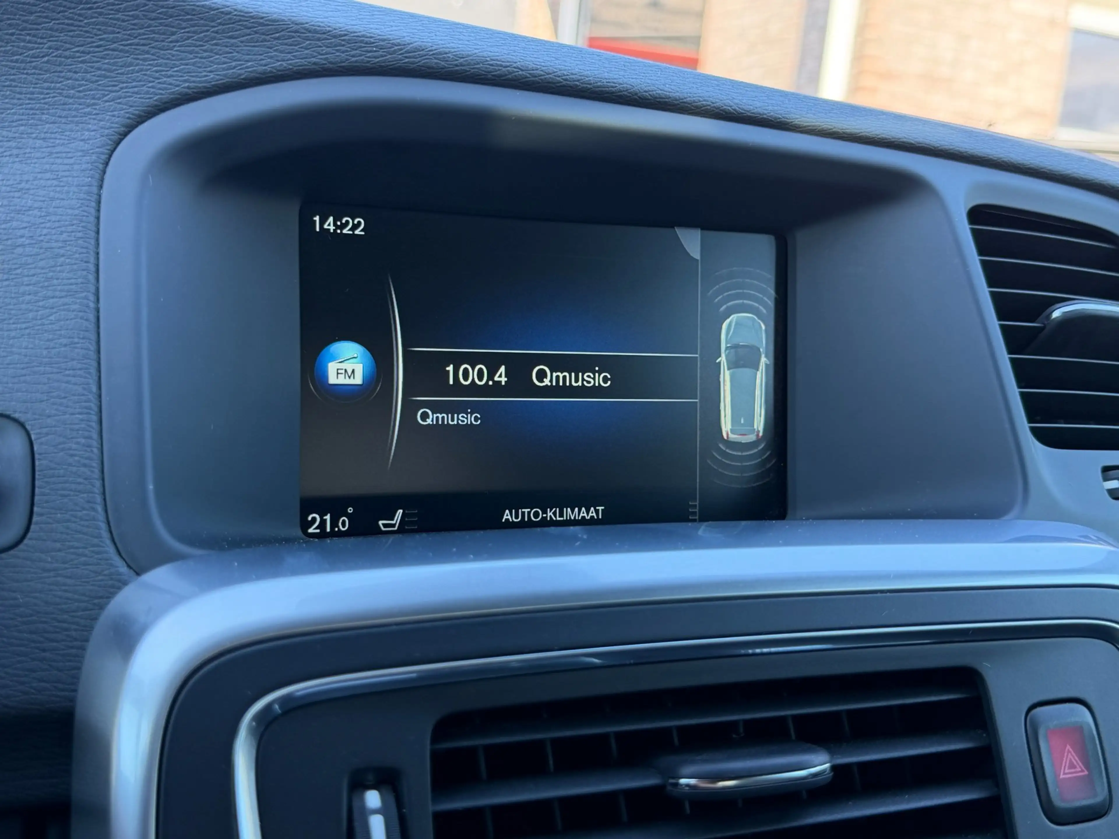 Volvo V60 2.4 D5 Twin Engine R-Design I Schuifdak I Leder I — photo 21