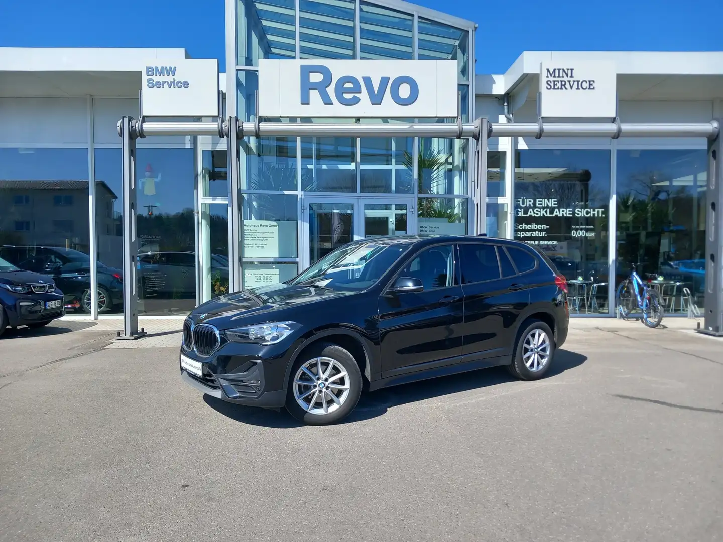 BMW X1 xDrive18d  Aut. DriveAss Navi ParkAss Tempo Hifi Schwarz - 1