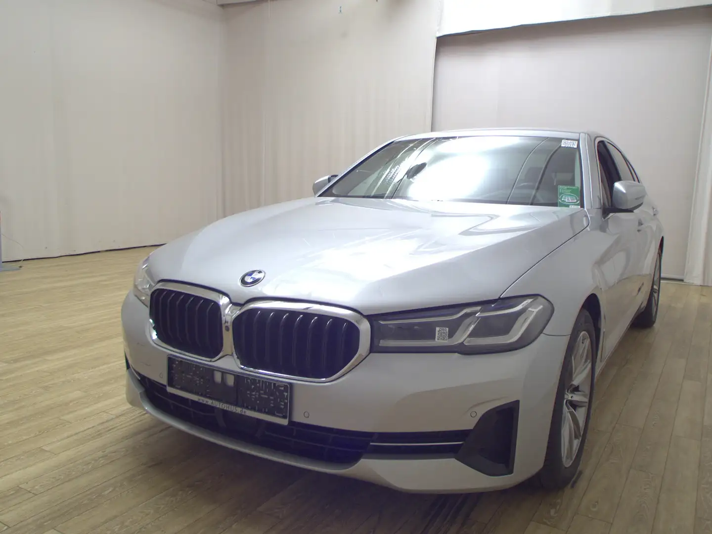 BMW 530 i Leder Navi Laser LC Prof. HuD Silber - 2