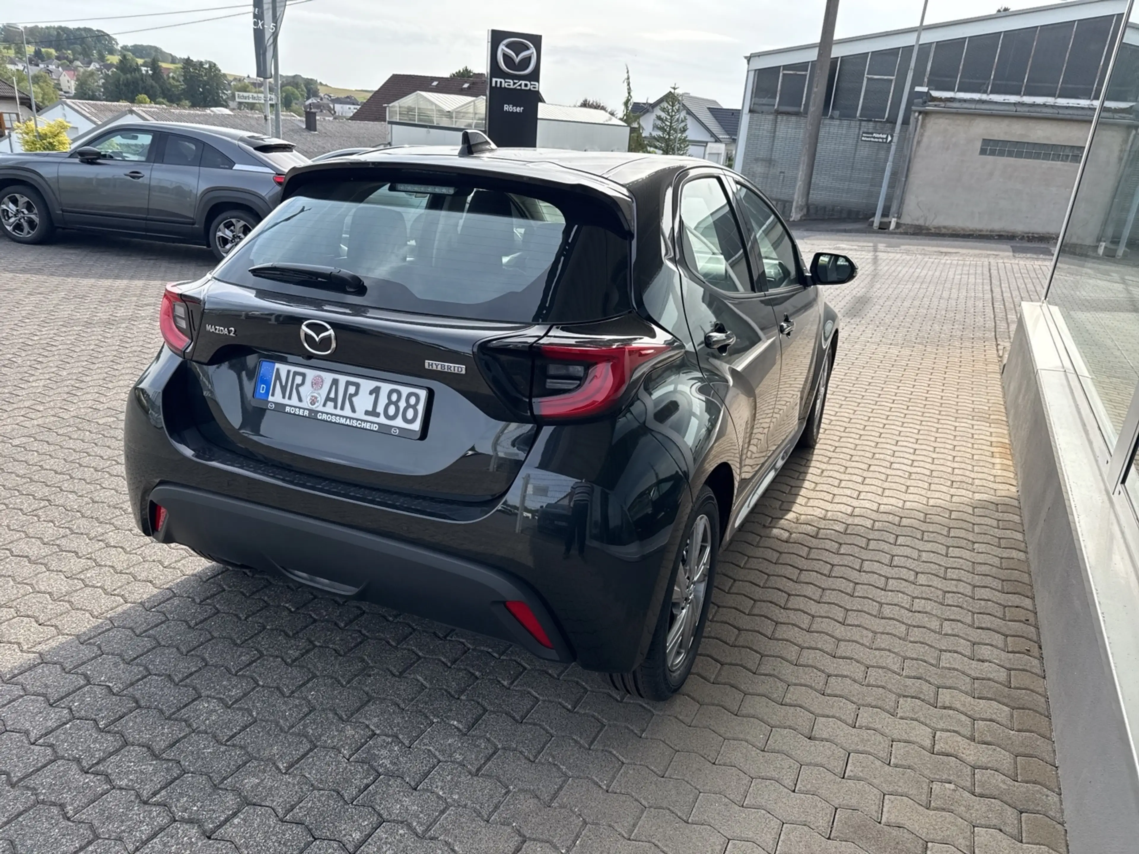 Mazda 2 Hybrid Exclusive-Line — photo 4