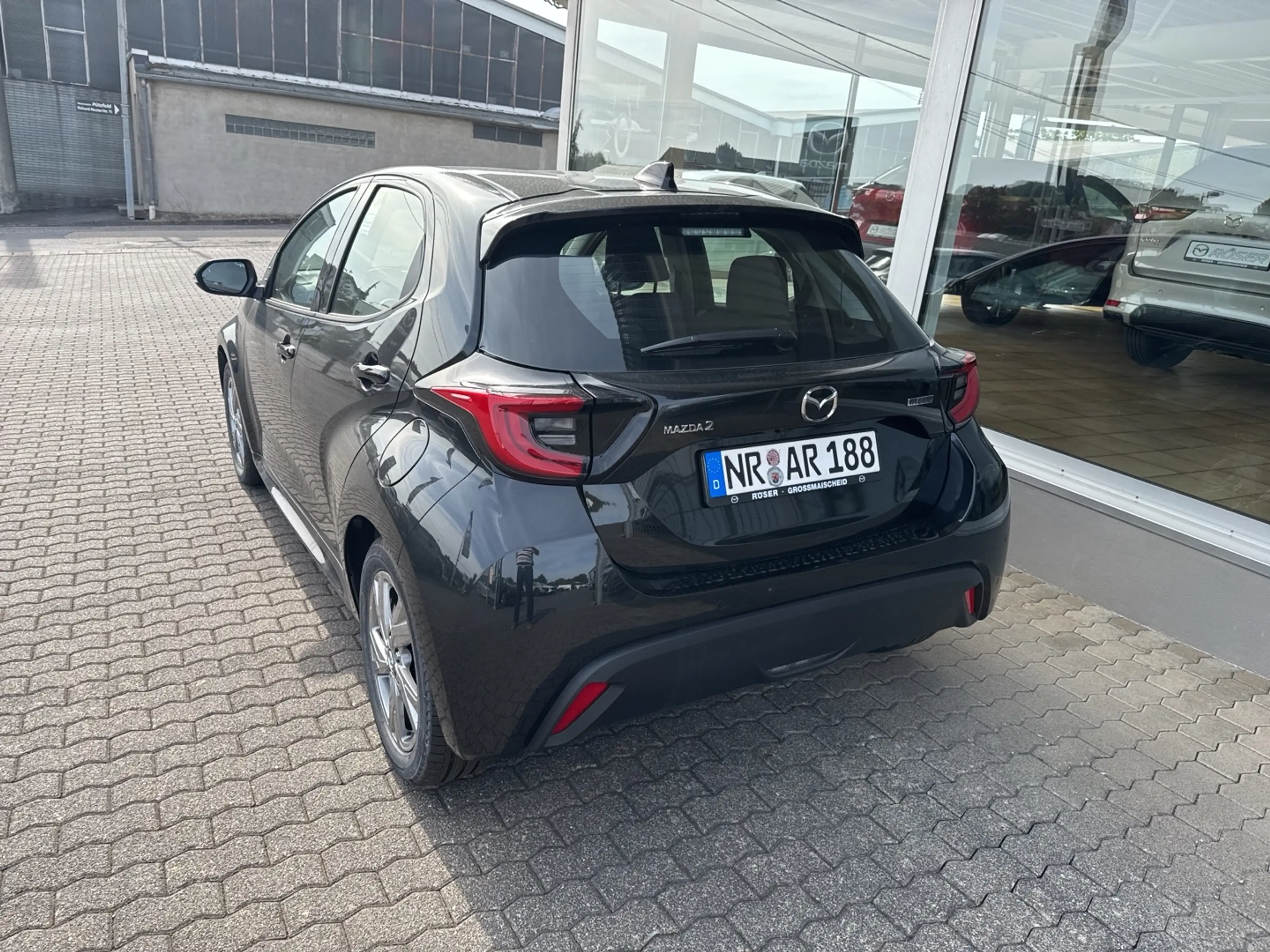 Mazda 2 Hybrid Exclusive-Line — photo 3