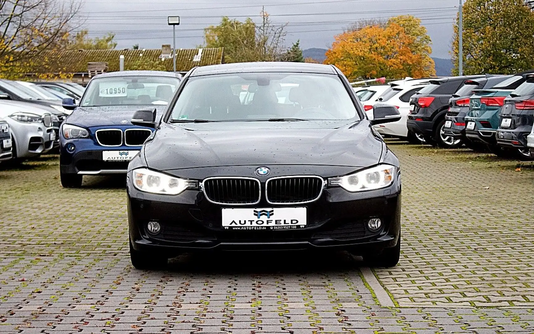 BMW 318 d/VOLLSHEFT/BIXENON/SZH/PDC/8FACH/NAVI Černá - 2