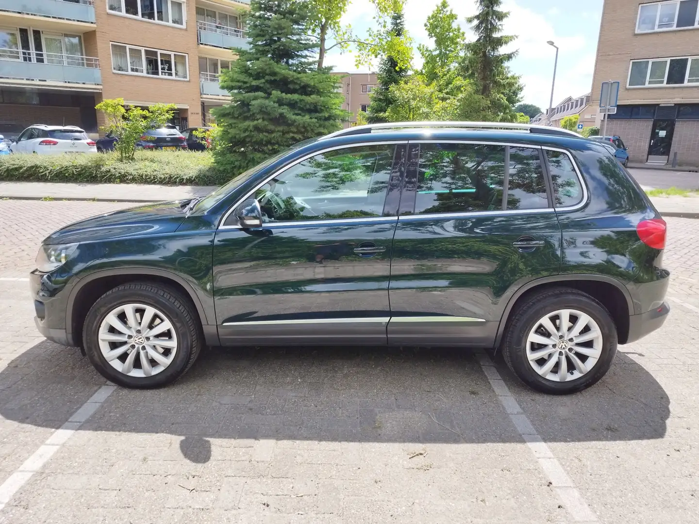 Volkswagen Tiguan 1.4 TSI BlueMotion Technology Sport & Style - 2