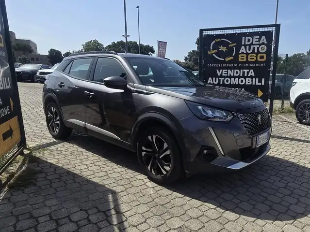 Peugeot 2008 view 3