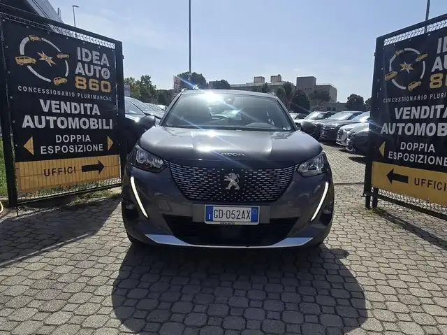 Peugeot 2008 view 2