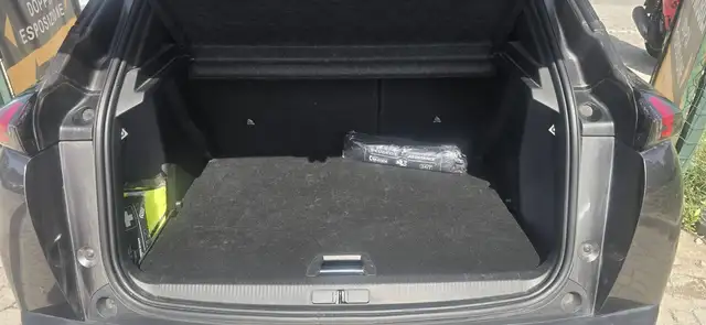 Peugeot 2008 view 6