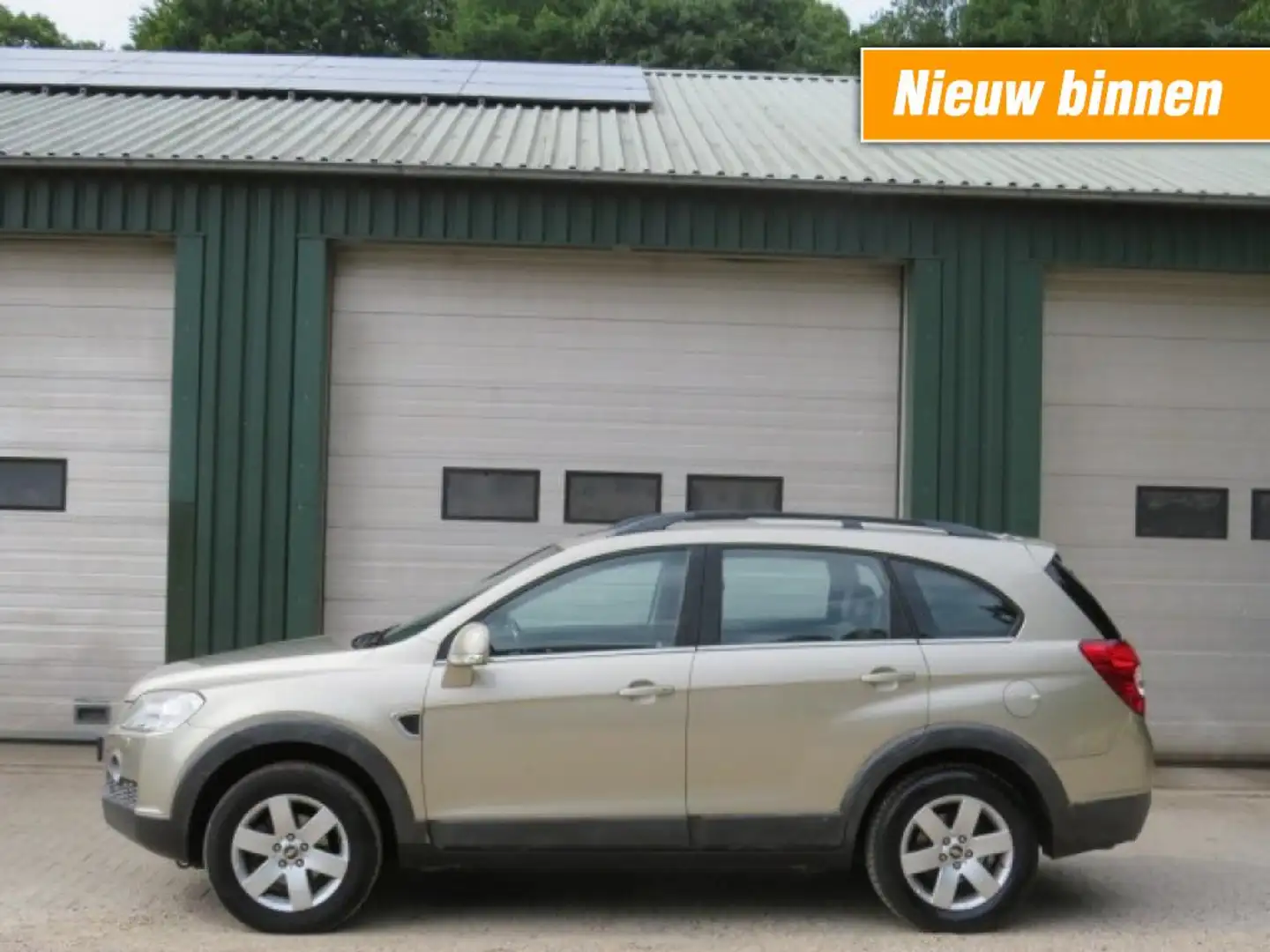 Chevrolet Captiva 2.4I EXECUTIVE Grijs - 1