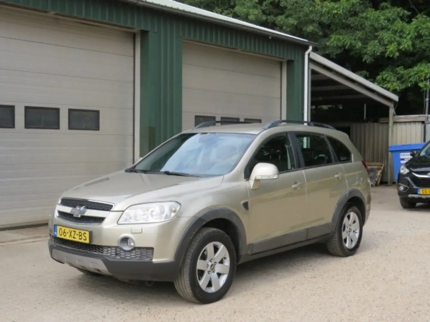 Chevrolet Captiva 2.4I EXECUTIVE Grijs - 2