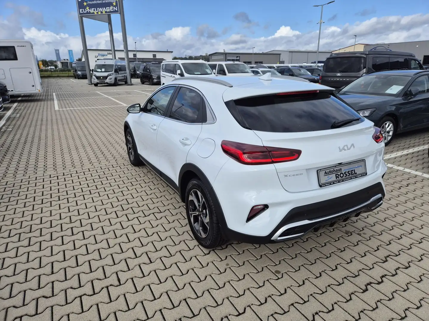 Kia XCeed 1.6 T-GDI Exclusive Alu 16" Automatik Navi Weiß - 2