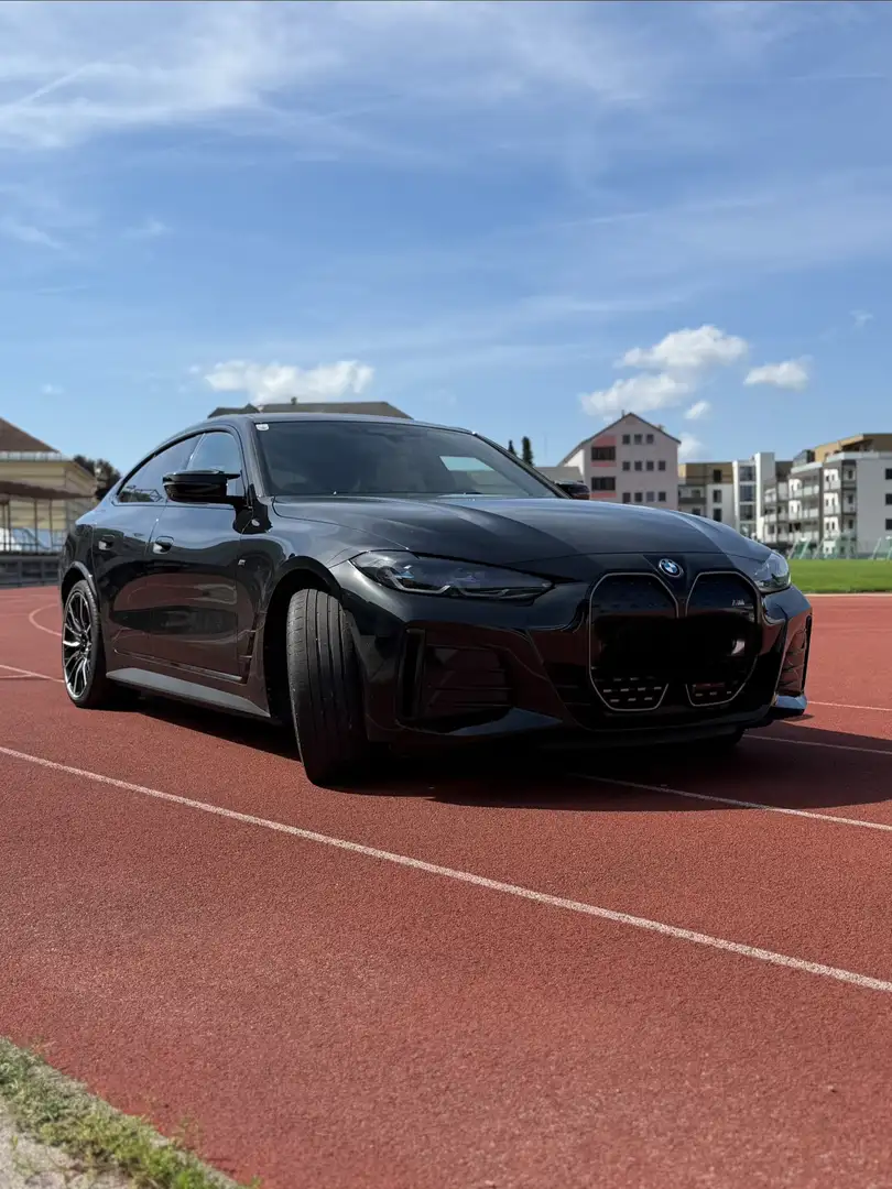 BMW i4 M50 Schwarz - 1