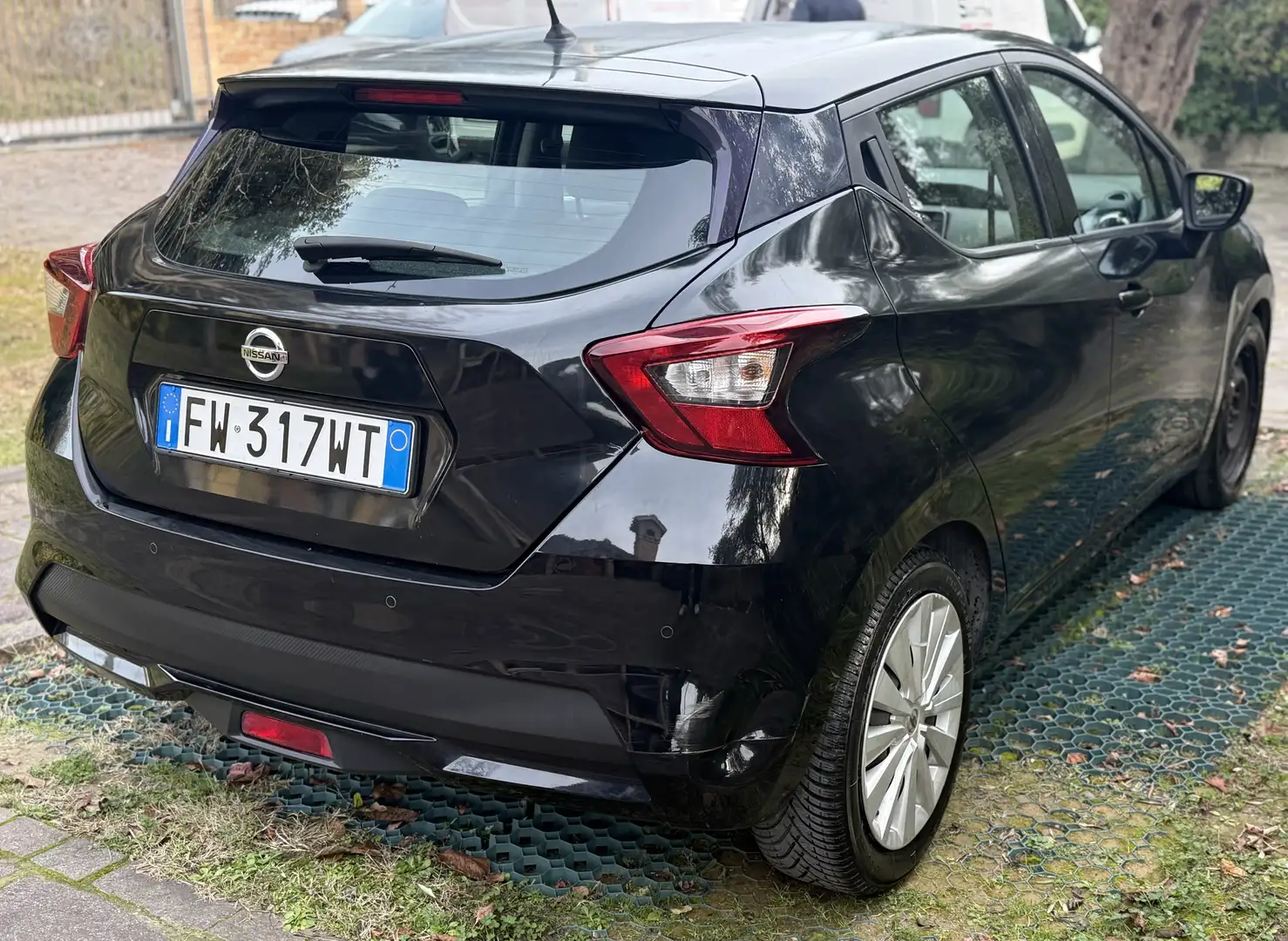 Nissan Micra 5p 1.0 Visia - 1