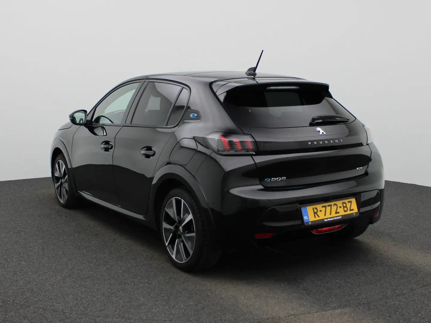 Peugeot e-208 EV GT Pack 50 kWh | Panoramadak | Camera | Apple C Noir - 2