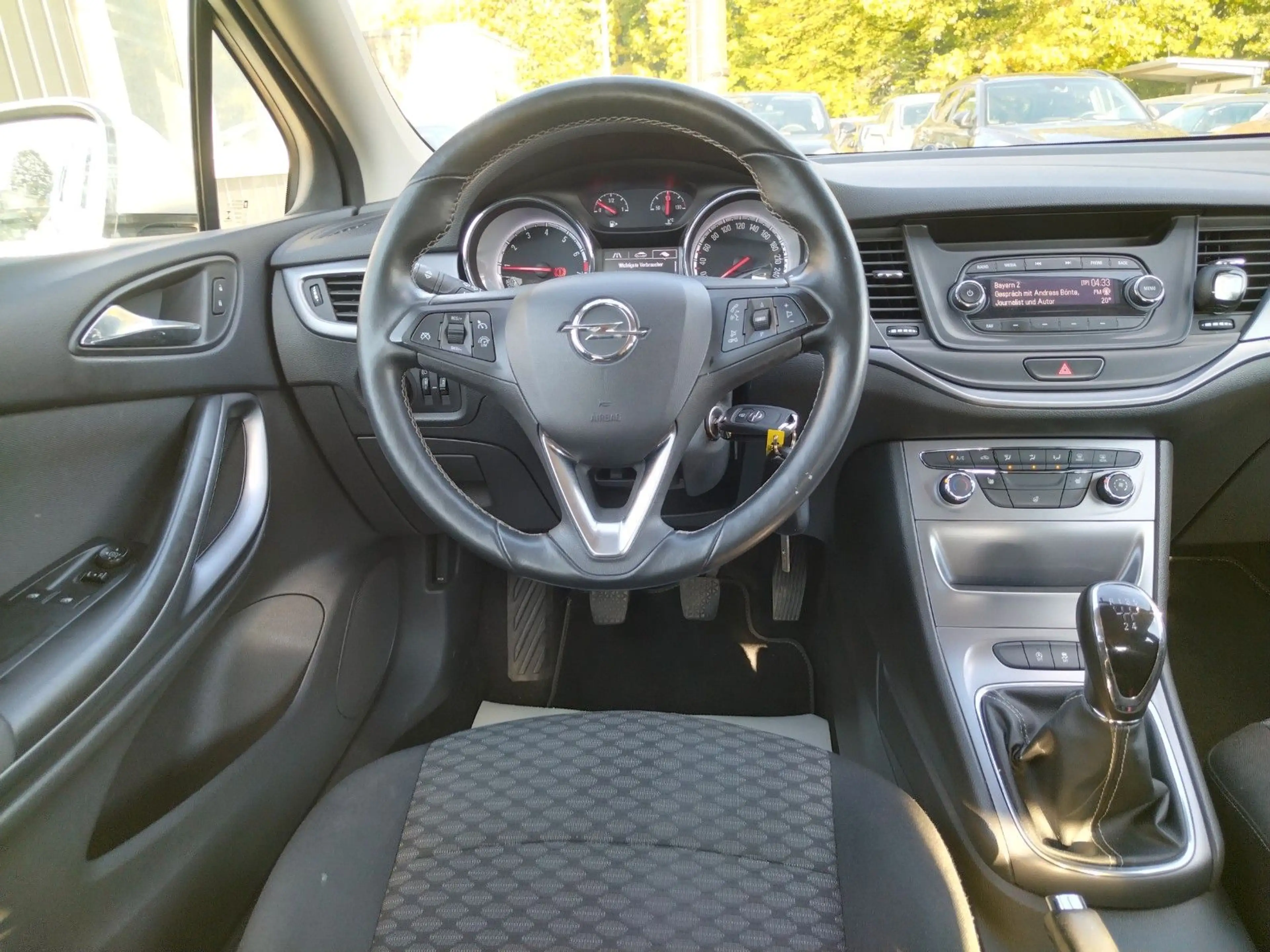 Opel Astra K Lim. 5-trg. +KLIMA+SHZ+AHK+TÜV/NEU — photo 12