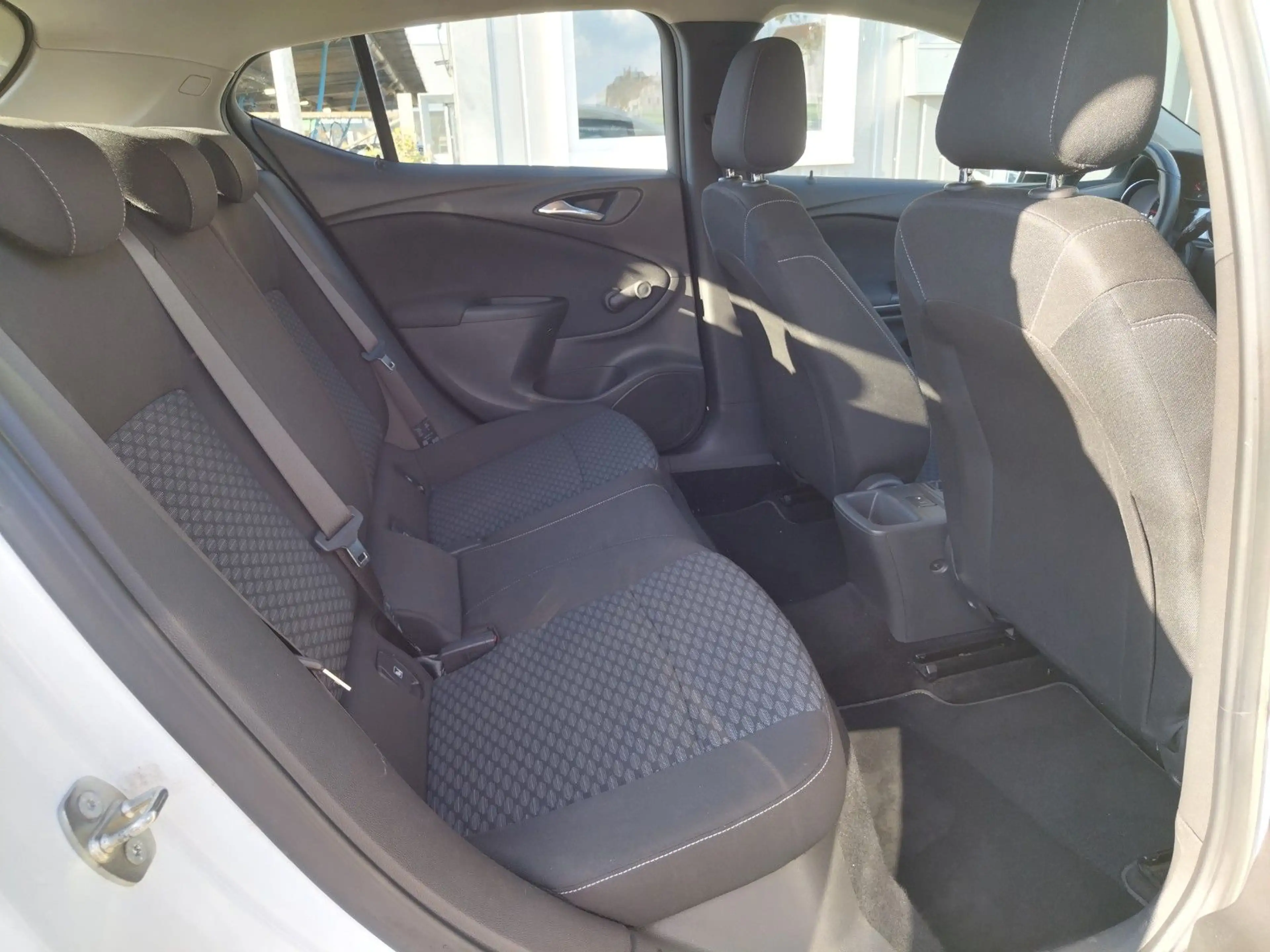Opel Astra K Lim. 5-trg. +KLIMA+SHZ+AHK+TÜV/NEU — photo 14