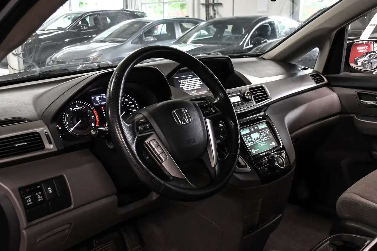Honda Odyssey снимка Honda Odyssey